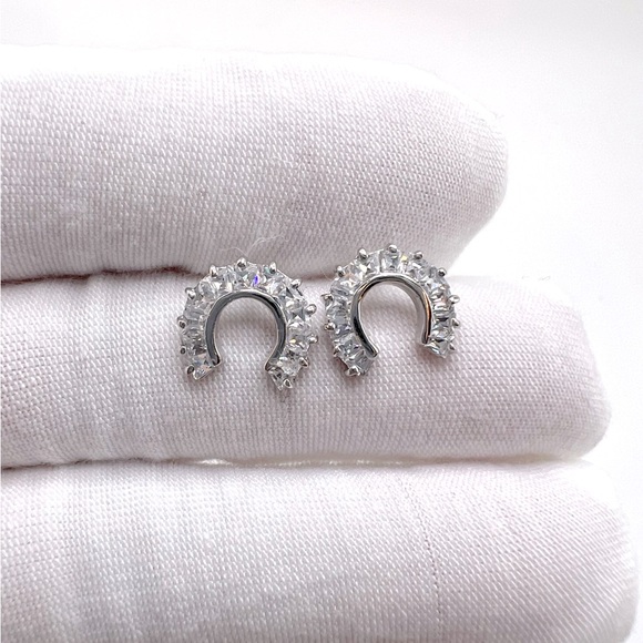 .925 Sterling Silver Cz Horseshoe Earrings - Picture 12 of 12